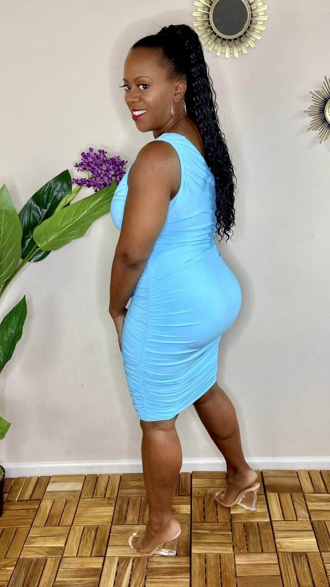 lee monet Leave Him On Read One Shoulder Ruched MIDI Dress (Turquoise)